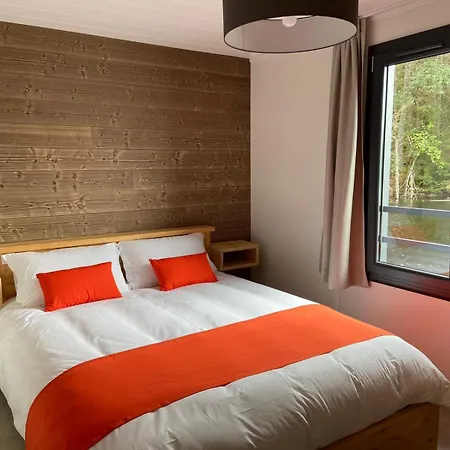 Lacustre De Roudeix Cros (Puy-de-Dome)