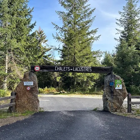 Lacustre De Roudeix Camping *