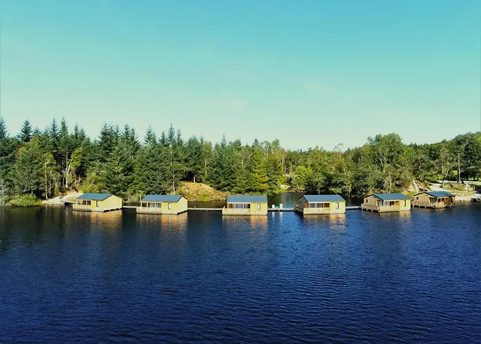 Lacustre De Roudeix Cros (Puy-de-Dome)